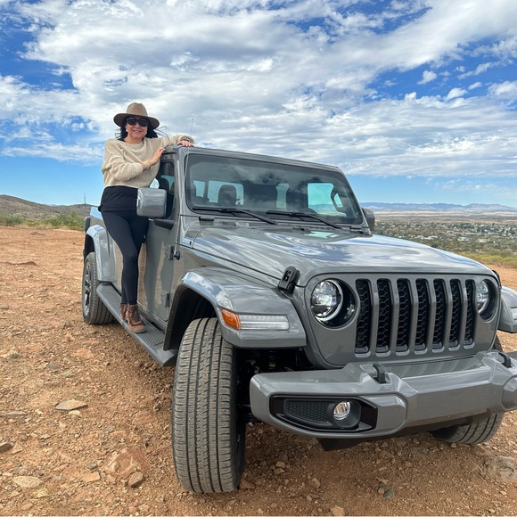 Meet your Posher, Roberto - Picture 13 of 16